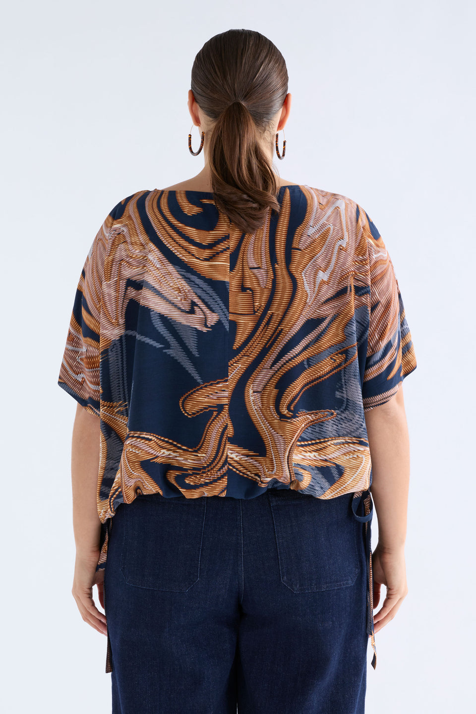 Sondern Flared Front Patch Pocket High Waisted Jean Model Front Full Body | RINSE WASH