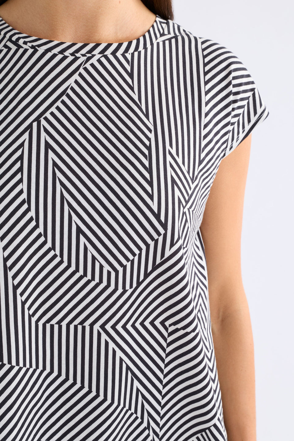 Anden Tee Tops - ELK | MANE PRINT