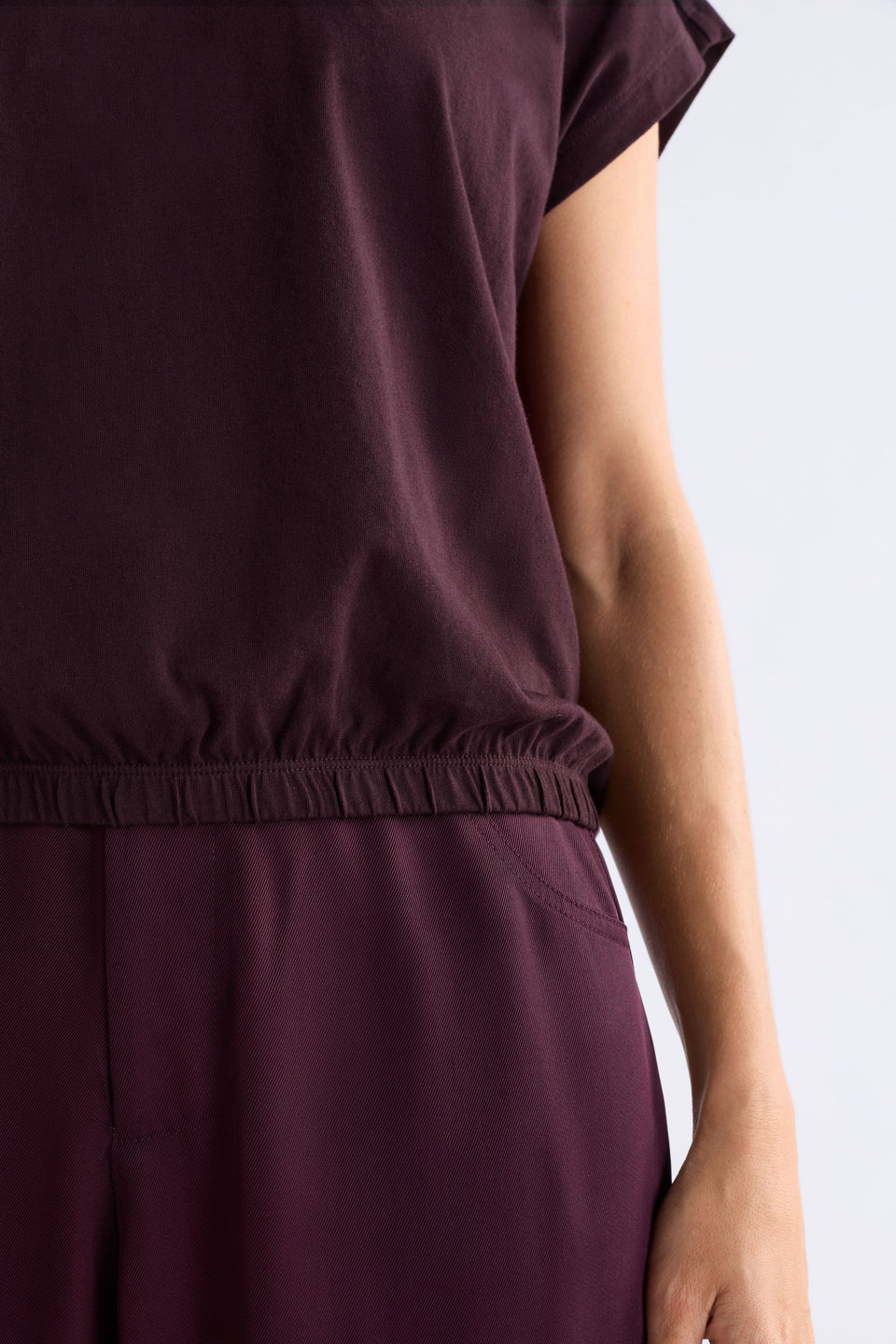 Kruis Tee Shiraz Tops - ELK | SHIRAZ