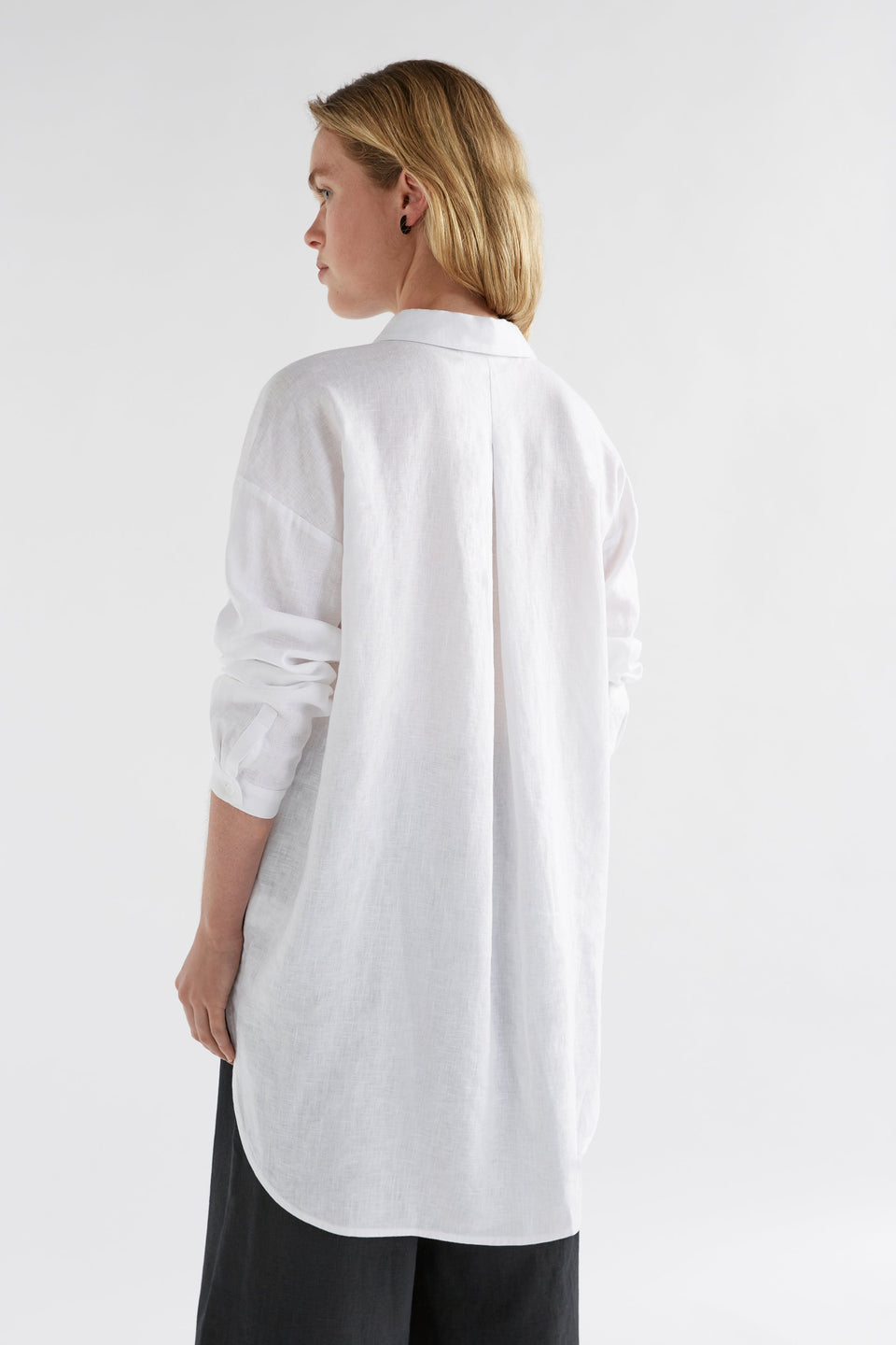 Yenna French Linen Shirt Model Back | WHITE