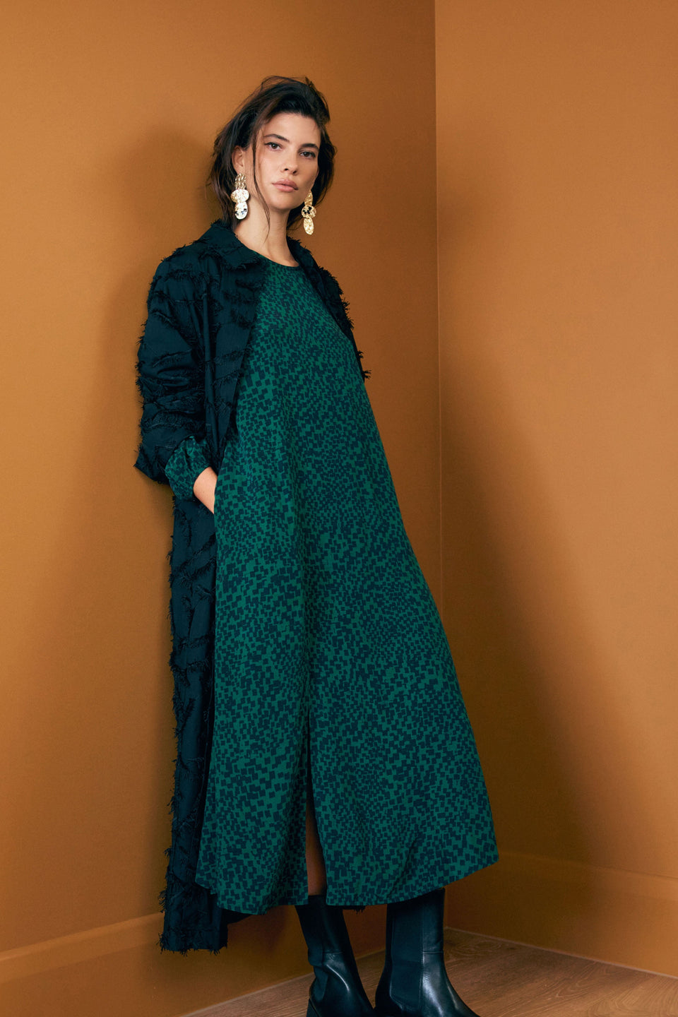 Dega Long Sleeve Asymmetric Hem Print Midi Dress Model Front Campaign | GREEN SINDA PRINT