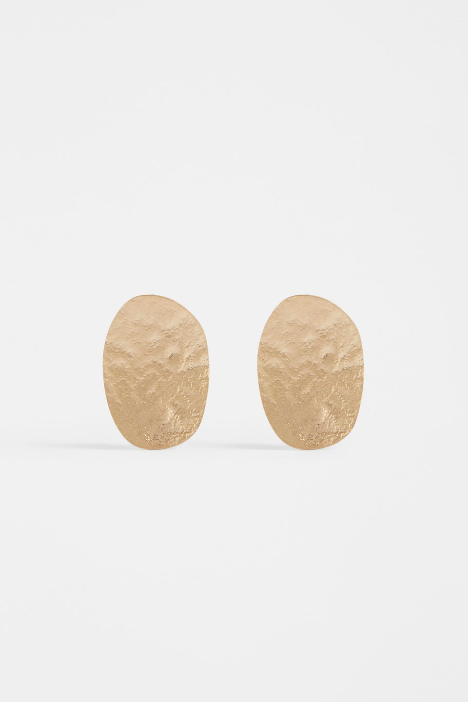 Gild Hammered Texture Oval Disc Stud Earring | GOLD