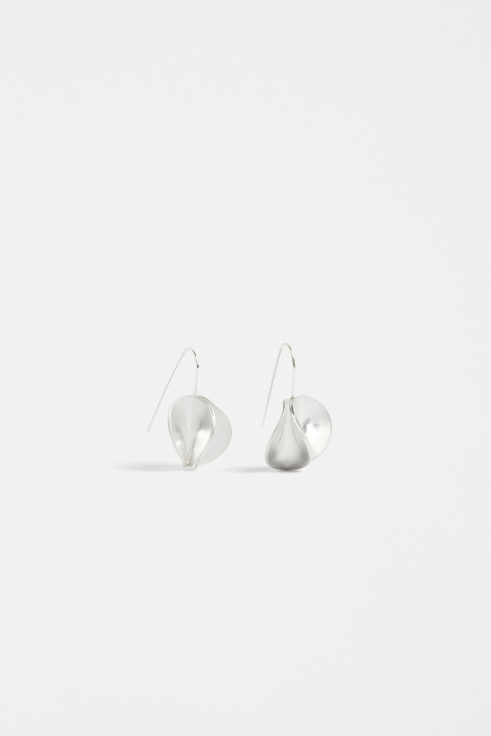 Siita Sculptural Small Drop Earring | SILVER