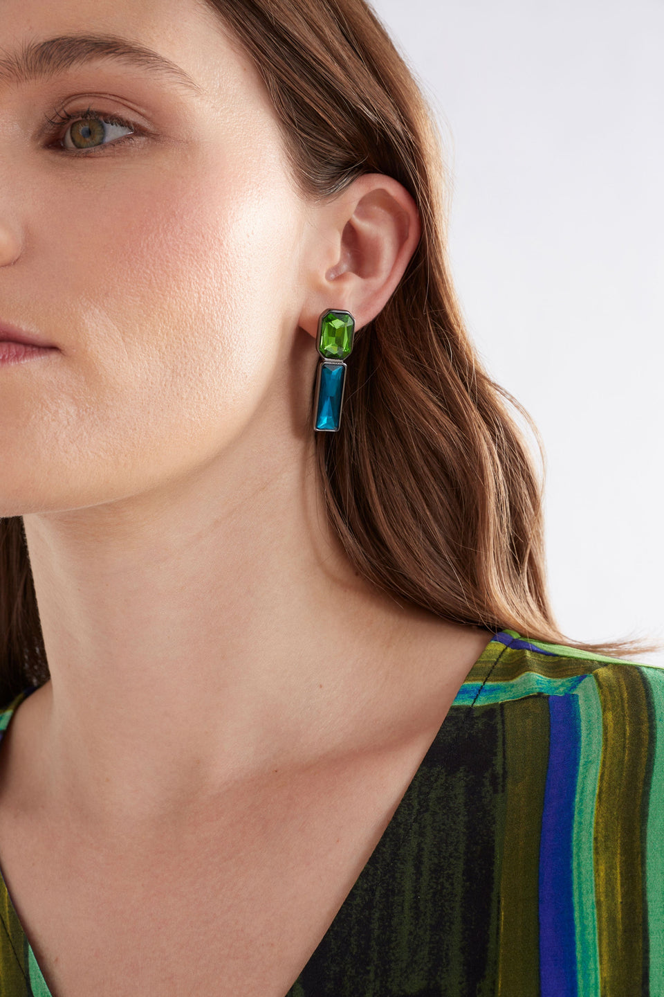 Juvel Glass Gem Asymmetric Stud Earring Model crop | PINK BERRY