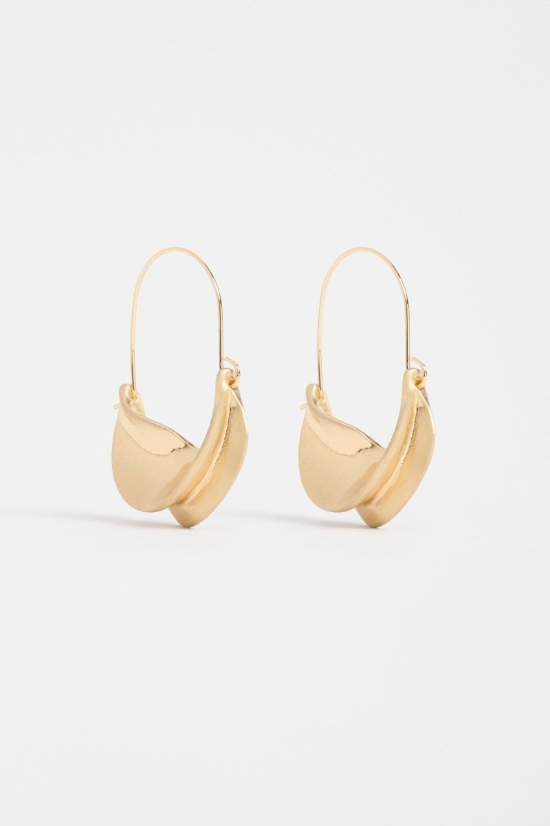 The Siita sculptural Hoop Earring modern take on the classic hoop | GOLD