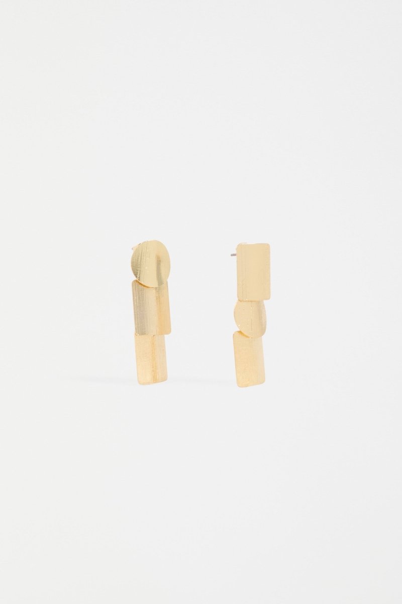 The Paerr Drop Earring features two rounded rectangles and a circle in a vertical row, creating a mid-sized sculptural drop style ELK | GOLD