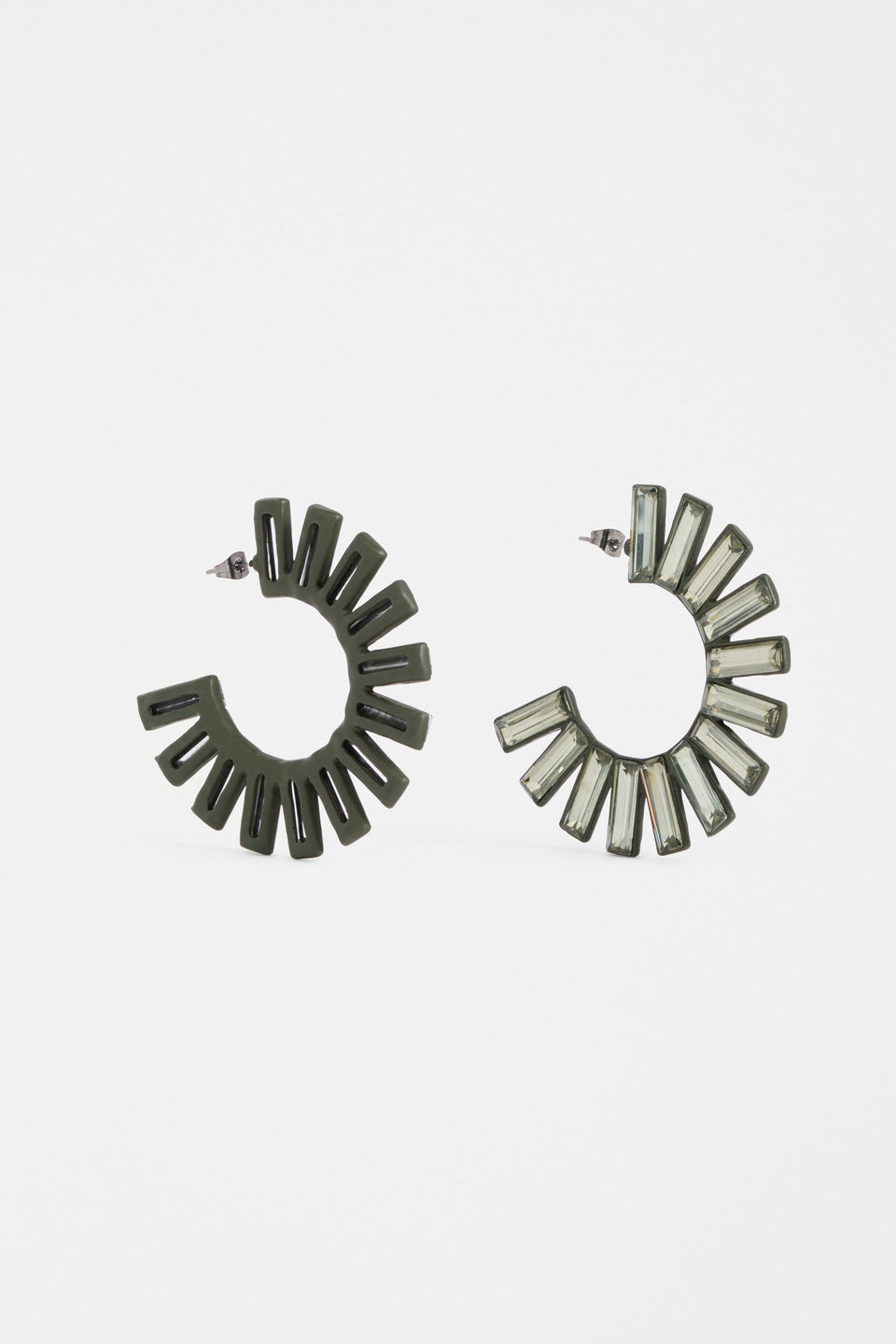 The Jule Large Hoop Earring features a circular fan of tonal glass beads radiating from a large hoop for a fun, glistening statement ELK | DARK OLIVE