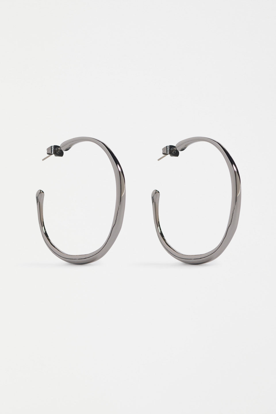 Niska Large Organic Shaped Hoop Earring | GUNMETAL