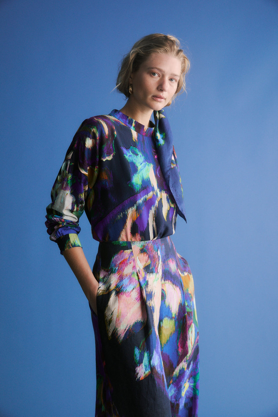 Lato Pant on Model crop Campaign | VAARA PRINT