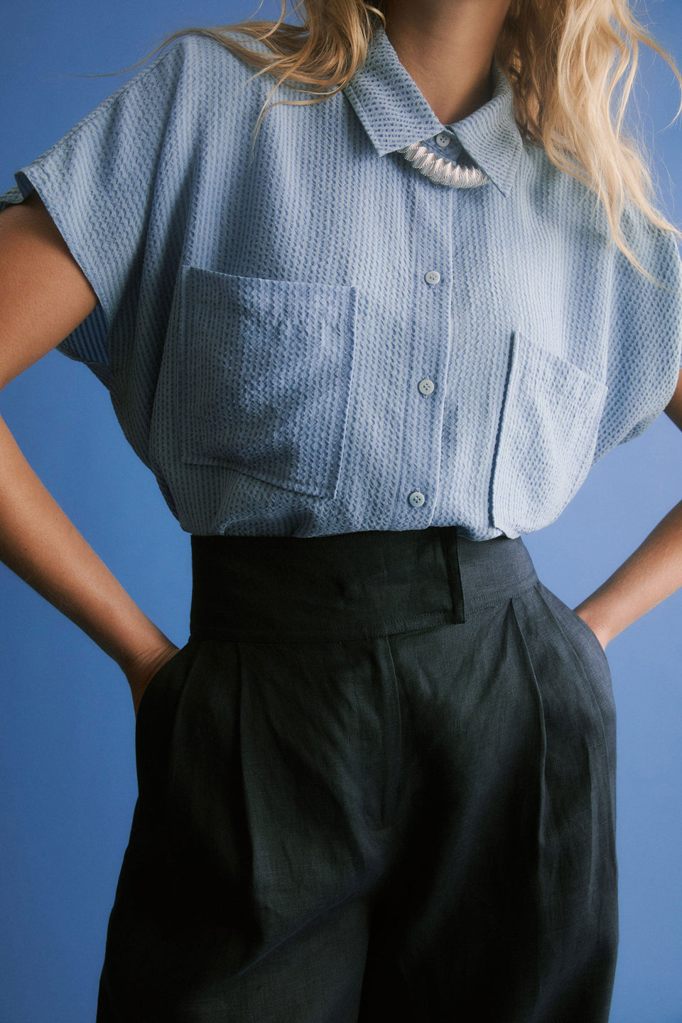 Stolt Seersucker Fine Stripe Cropped Short Sleeve Shirt ELK Campaign Model front detail | LIGHT WASH
