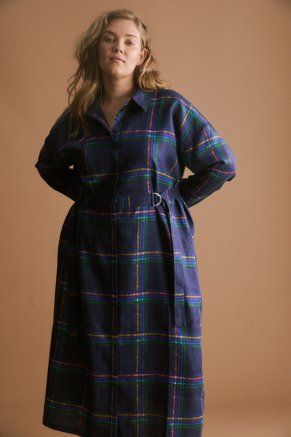 Paimo Shirt Dress on Curve Model campaign | ELBA CHECK
