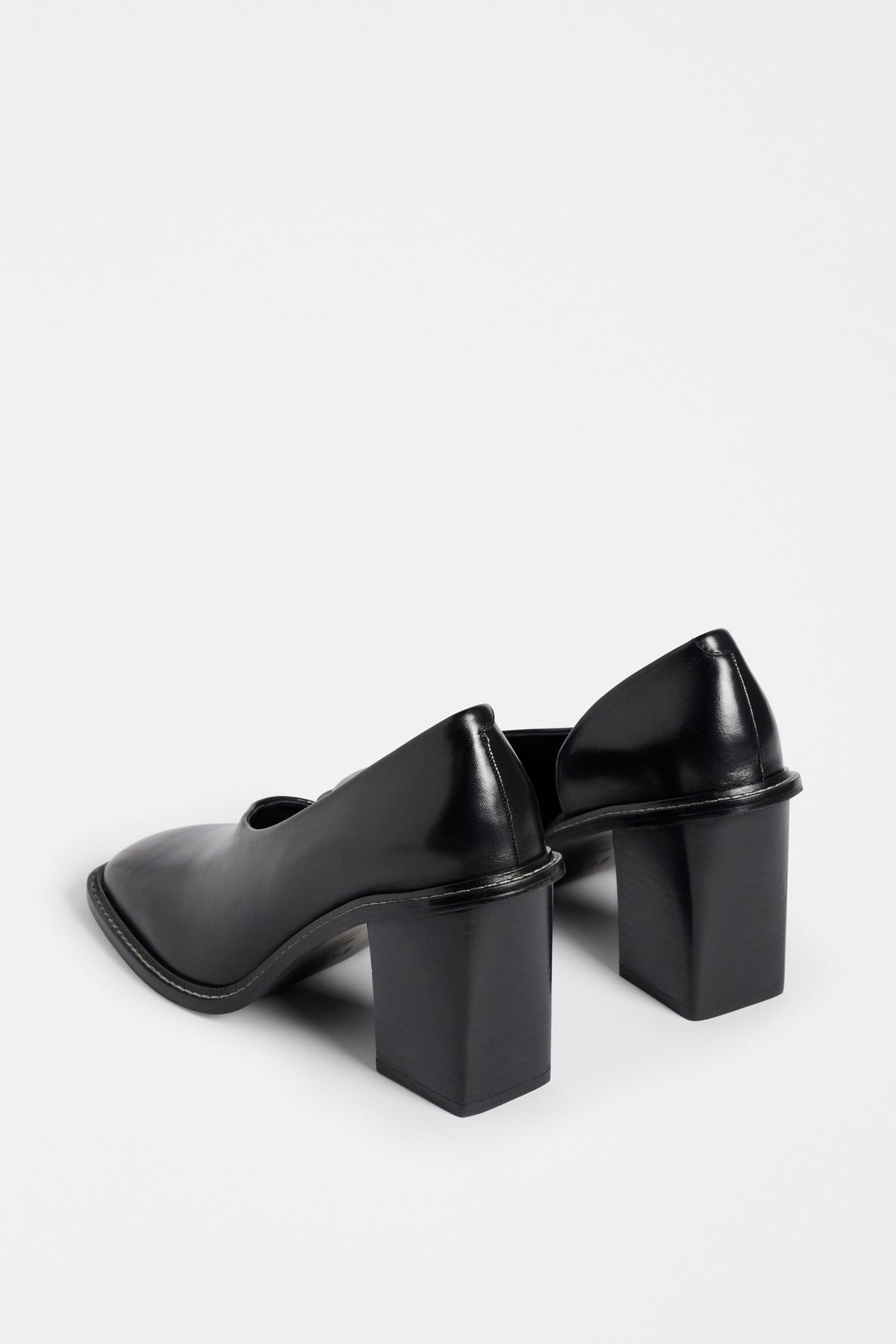 Sig Mule Flat Lay back view | BLACK