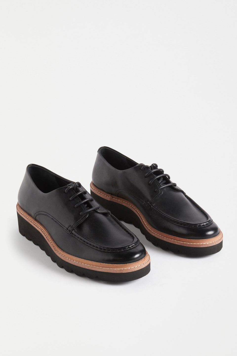 Brak Lace-up Chunky Sole Derby Model Angled Front | BLACK