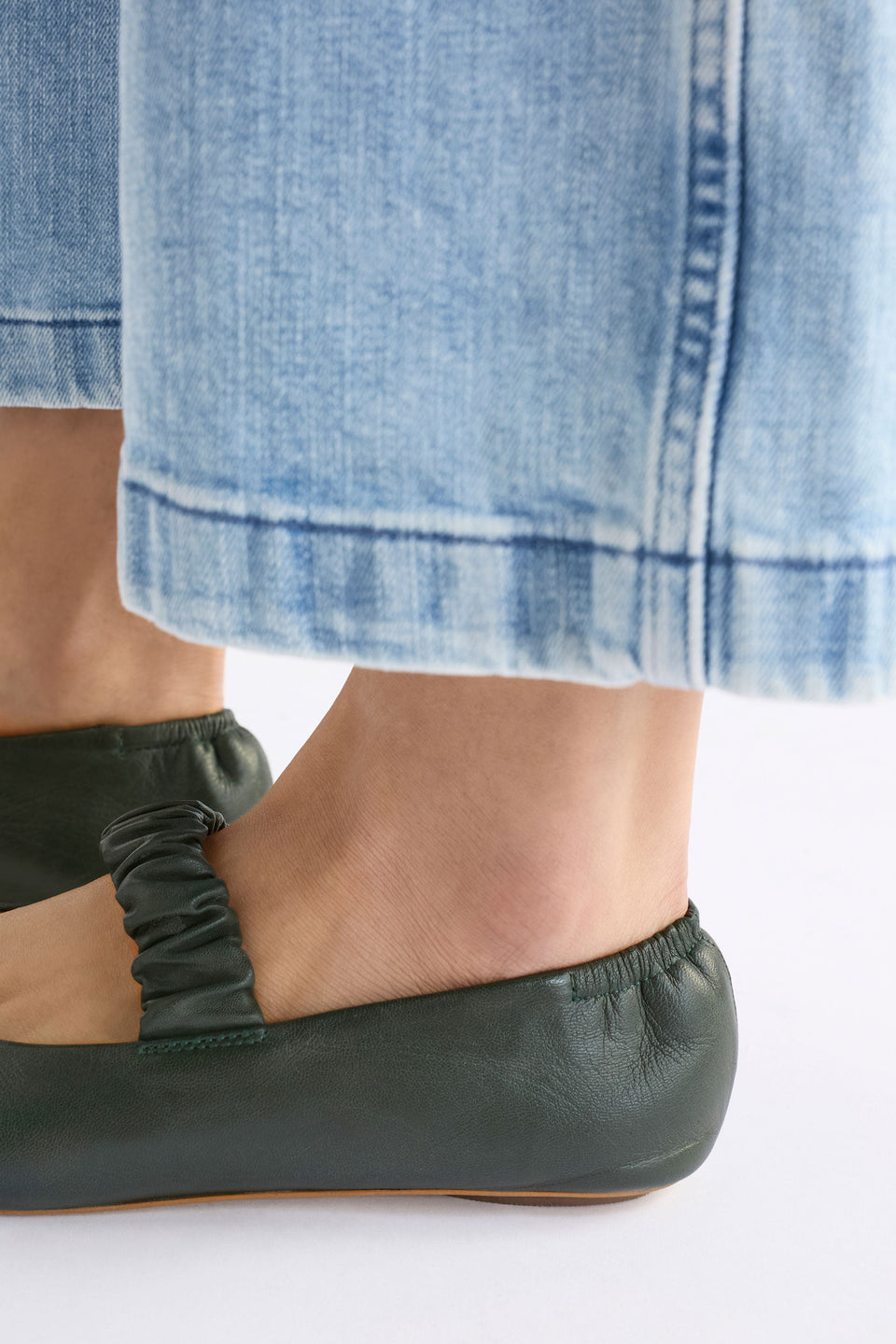 Kuren Ballet Flat Shoe on model close up heel detail | DARK JASPER