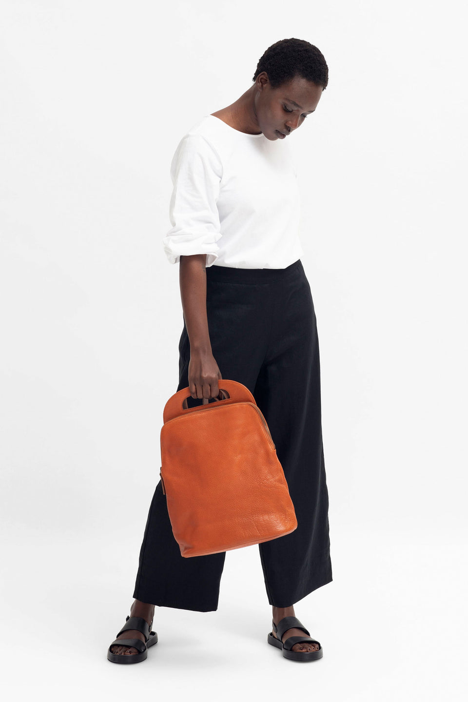 Forde Soft Cow Leather Backpack Model handle | TAN