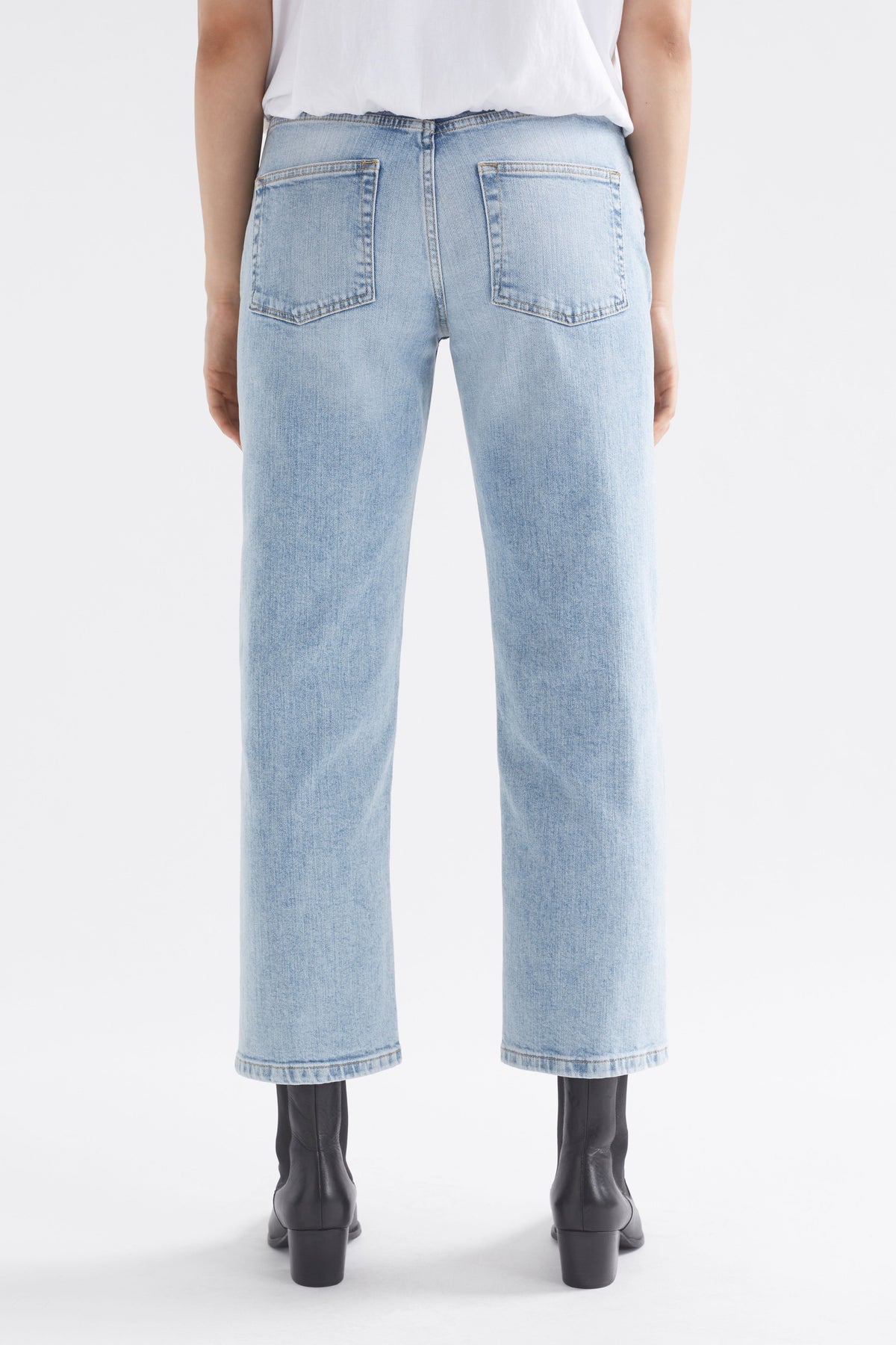 Ven Light Wash Mid Rise Regular Fit Jean Model Back | LIGHT WASH