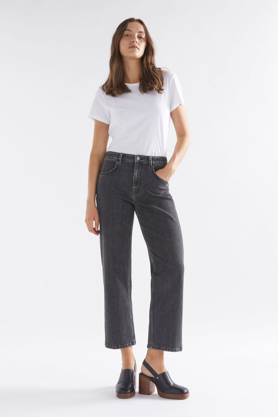 Ven Light Wash Mid Rise Regular Fit Jean Model Front Full Body | GRAPHITE