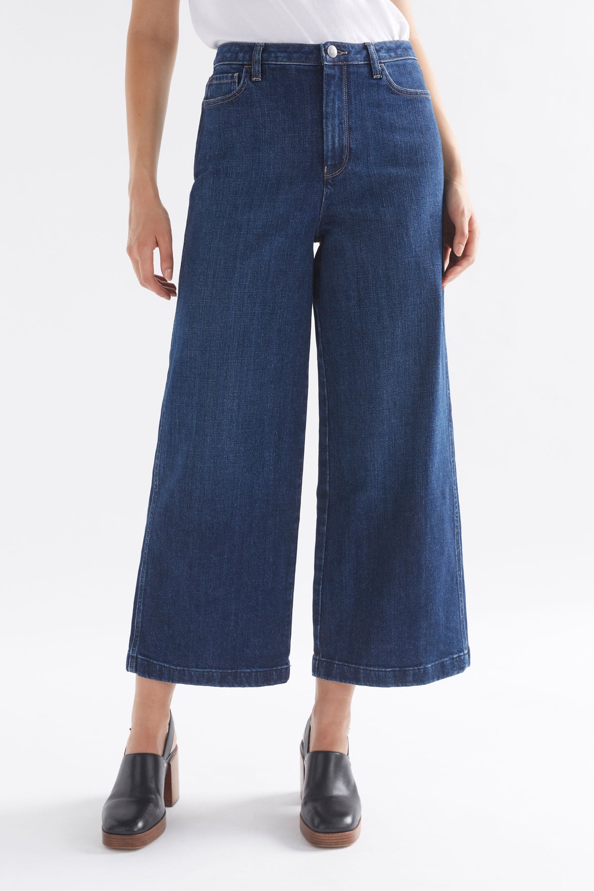 Tovi Regen Wide Leg Jean Model Front | DARK BLUE RINSE