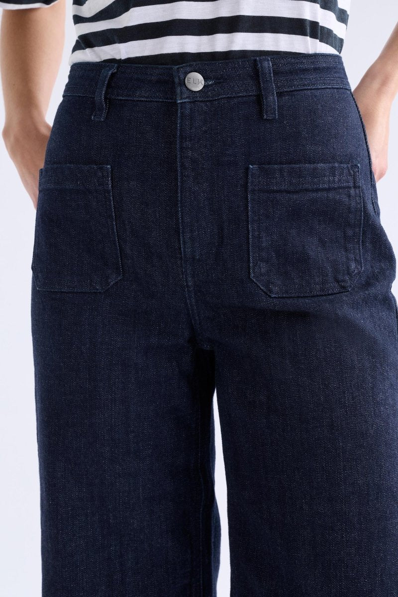 Sondern Flared Front Patch Pocket High Waisted Jean Model Front | RINSE WASH