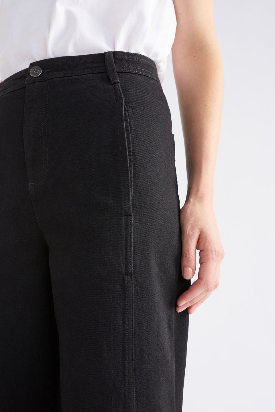 Myes Panelled High Waist Flared Jean Model Front Detail | BLACK