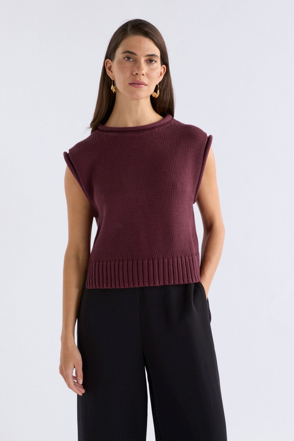 Lunel Organic Cotton Cap Sleeve Rolled Hem Cropped Vest Model Front | SHIRAZ