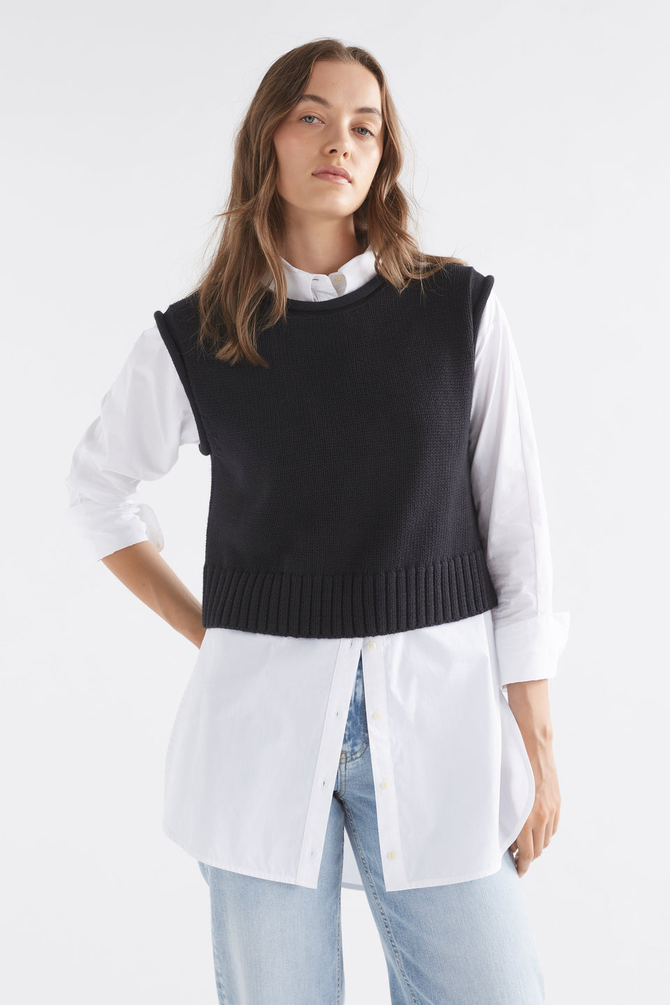 Lunel Organic Cotton Cap Sleeve Rolled Hem Cropped Vest Model Front | BLACK