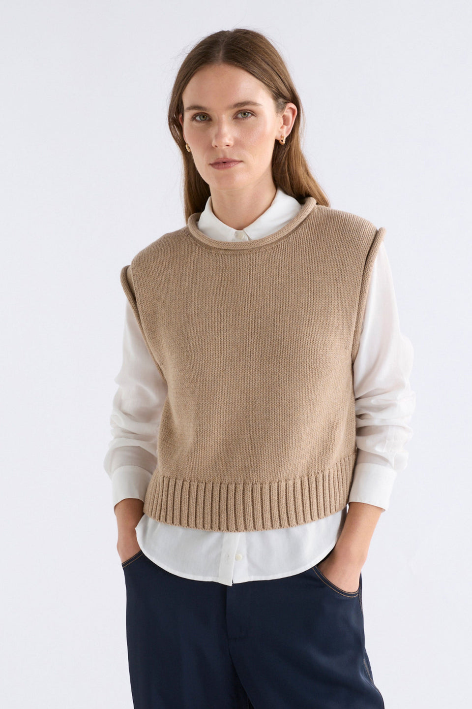 Lunel Organic Cotton Cap Sleeve Rolled Hem Cropped Vest Model Front | CAMEL
