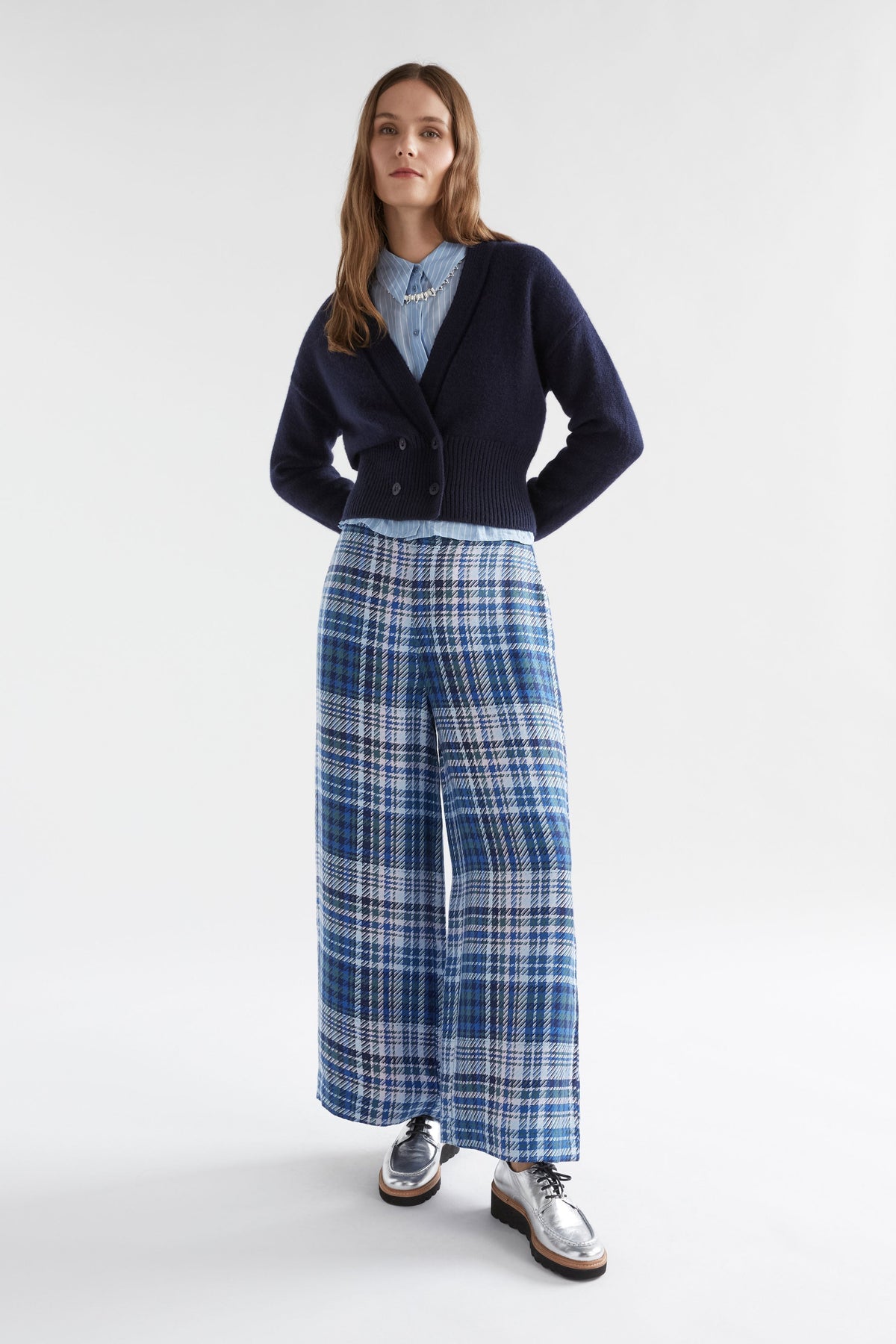 Knytte Double Breasted Organic Cotton and Merino Cropped Vneck Cardigan Model Front Full Body 2 | NEW NAVY
