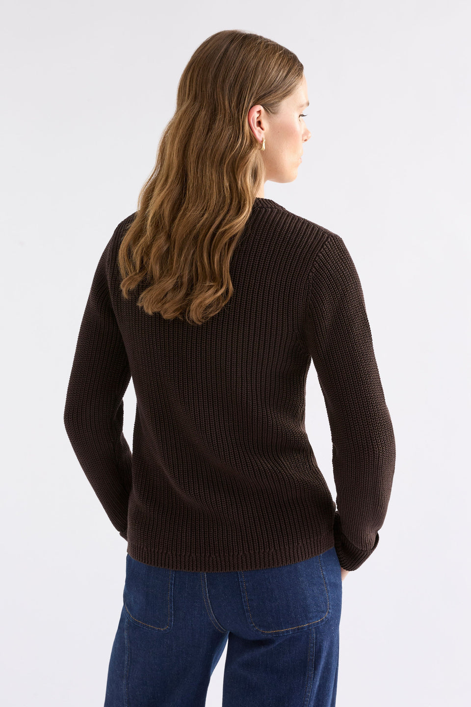 Lohn Organic Cotton Chocolate Brown Fisherman Knit Sweater Model Back | CHESTNUT