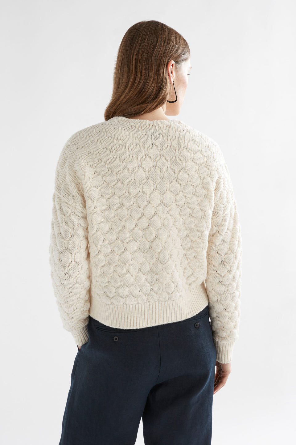 Emmer Bubble Knit V-neck Merino Cardigan Model Back | OATMEAL