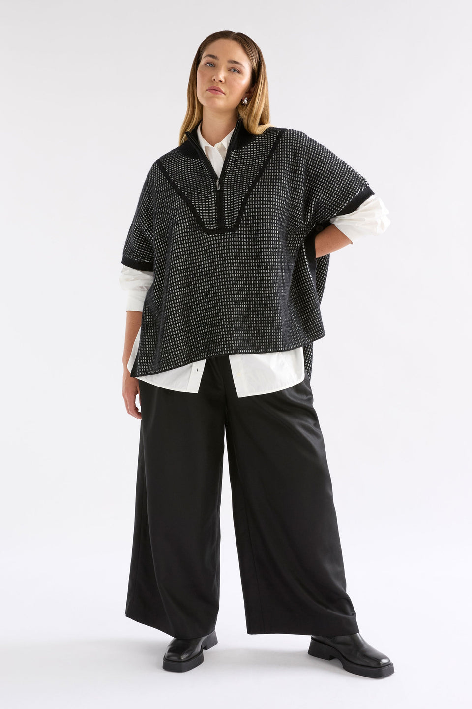 Cheil High Neck Zip Up Poncho Model Chanel Front Full Body | BLACK WHITE