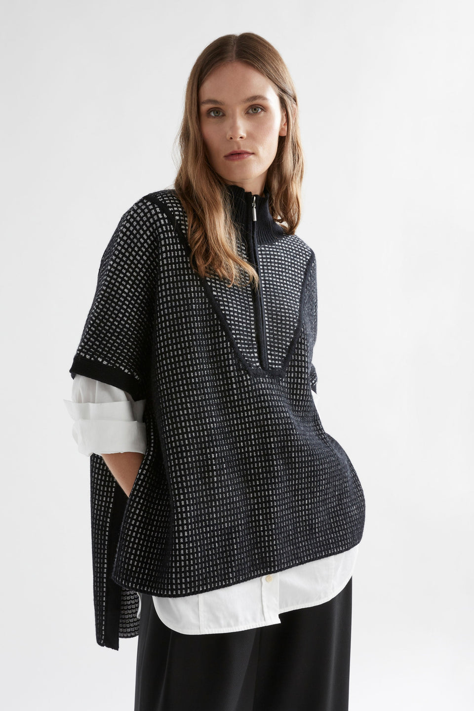 Cheil High Neck Zip Up Poncho Model Front | BLACK WHITE