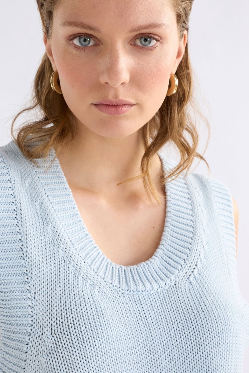 Mikkel Vest Pearl Blue Knitwear - ELK | PEARL BLUE