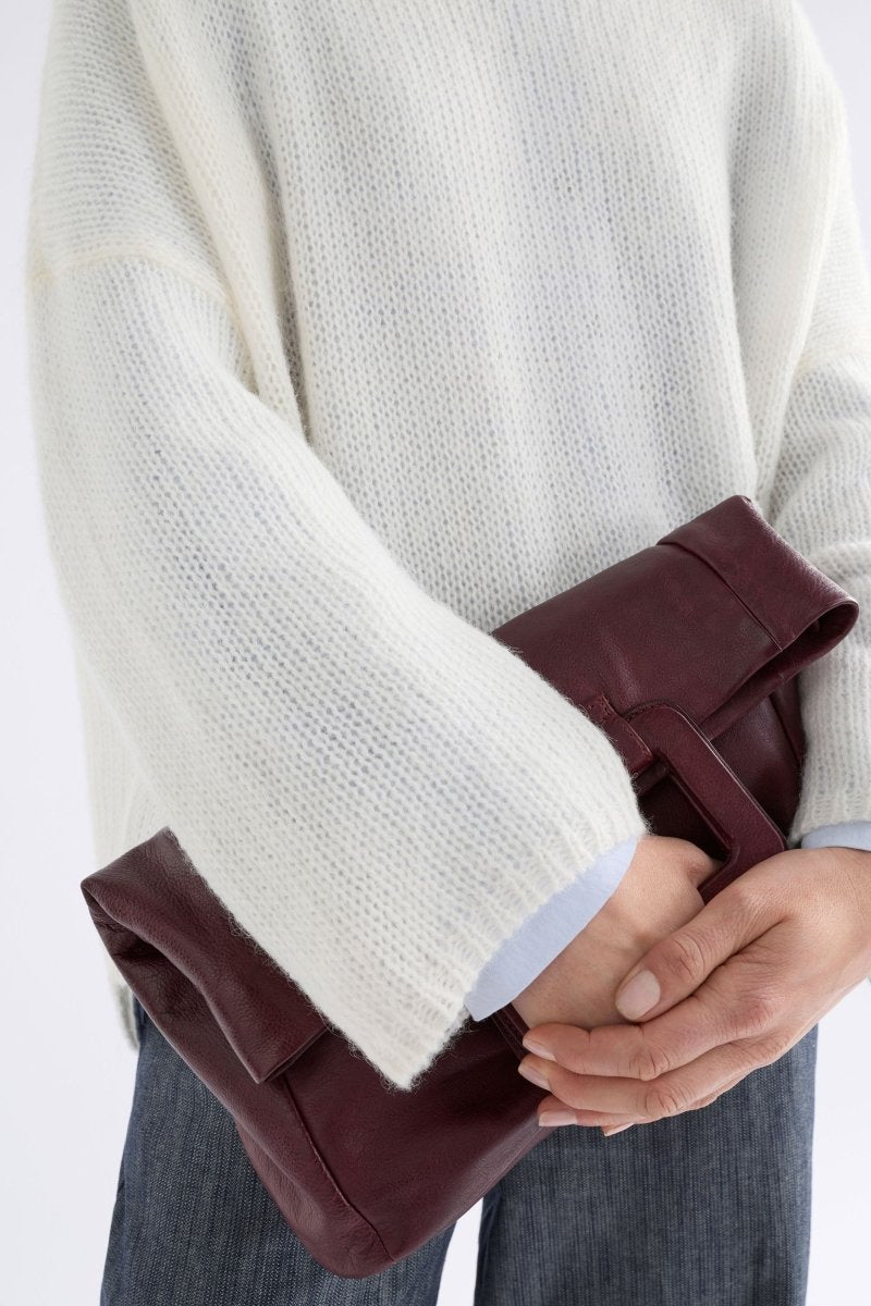 Agna Relaxed Box Fit Alpaca Yarn Knit Sweater Model | OFF WHITE