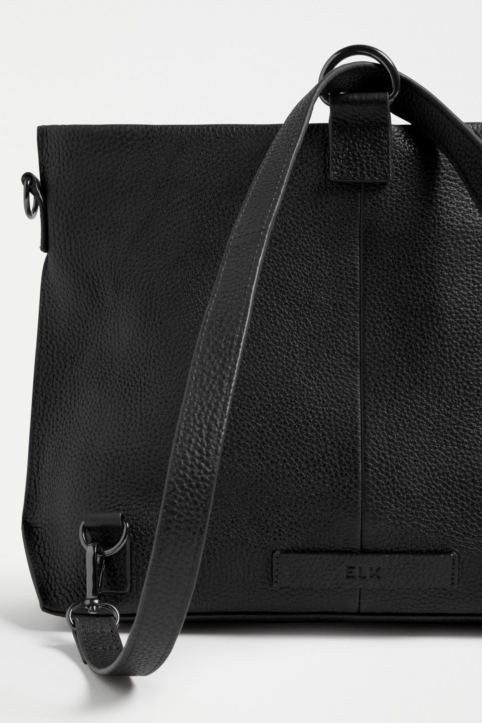 Nuoli Mini Leather Transformable Backpack to Crossbody Bag Backpack Detail | BLACK