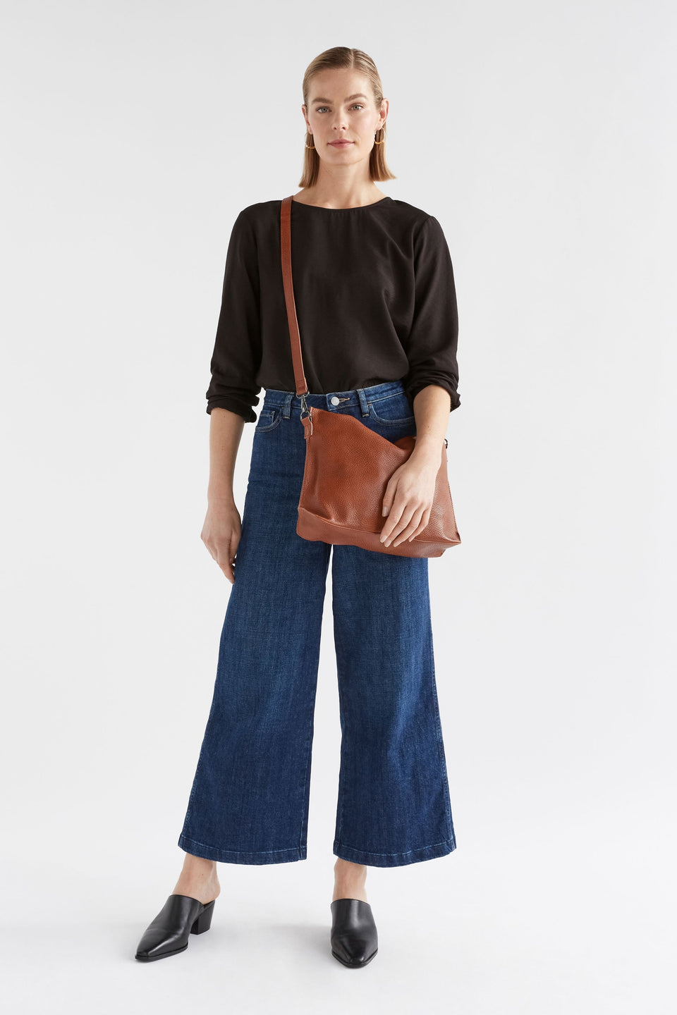 Nuoli Mini Leather Transformable Backpack to Crossbody Bag as Shoulder Bag | TAN