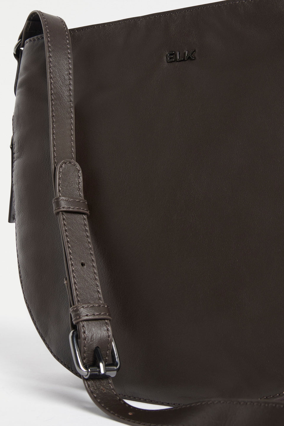 Nors Half Moon Leather Crossbody Bag Detail | ESPRESSO
