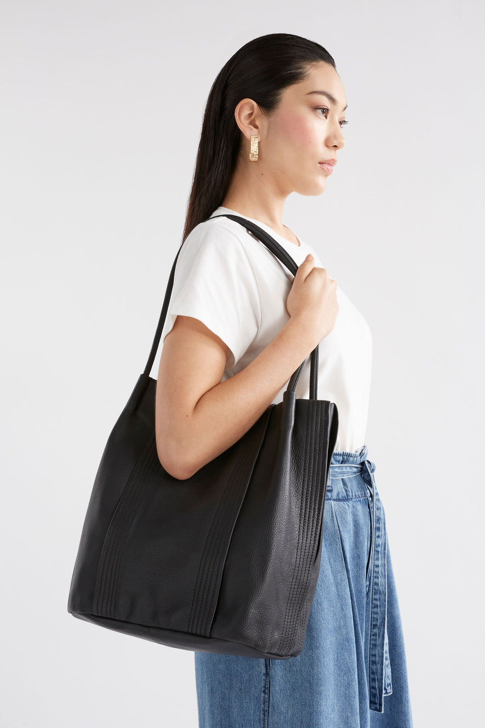 Sonne Leather Stitch and Pleat Detail Tote with Magnetic Closure On Model | BLACK