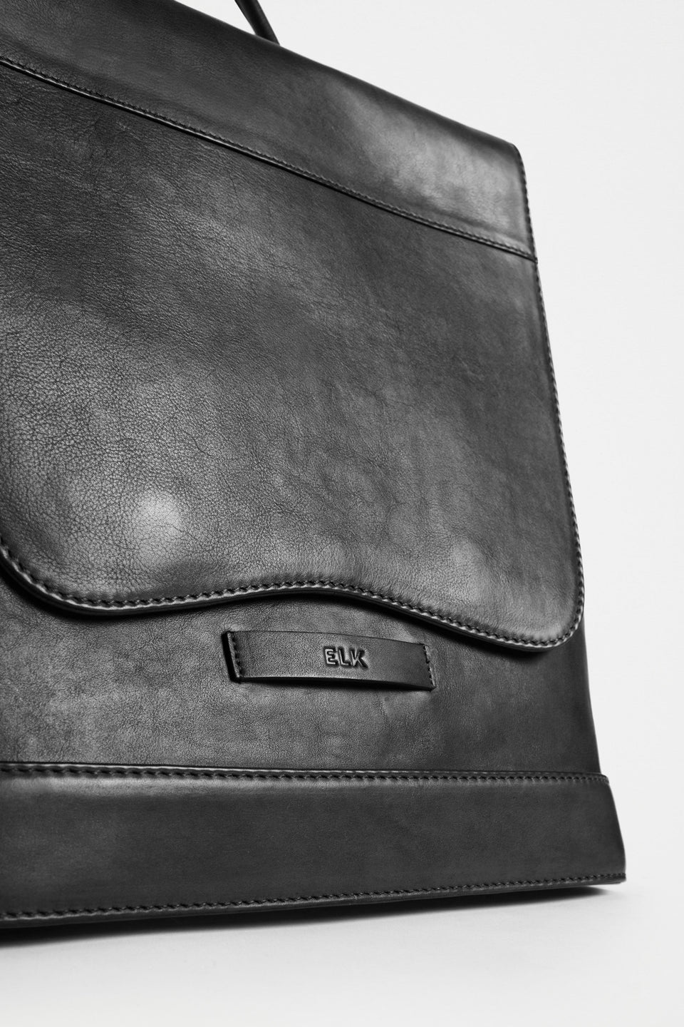 Forpa Zip-Up and Flap Leather Backpack Detail | BLACK