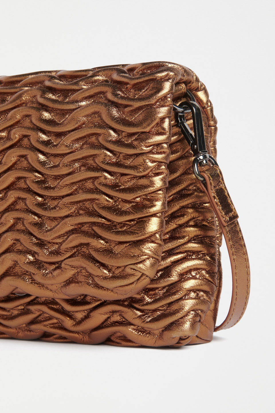 Plissi Smocked Textured Leather Clutch Crossbody Bag Detail | BRONZE