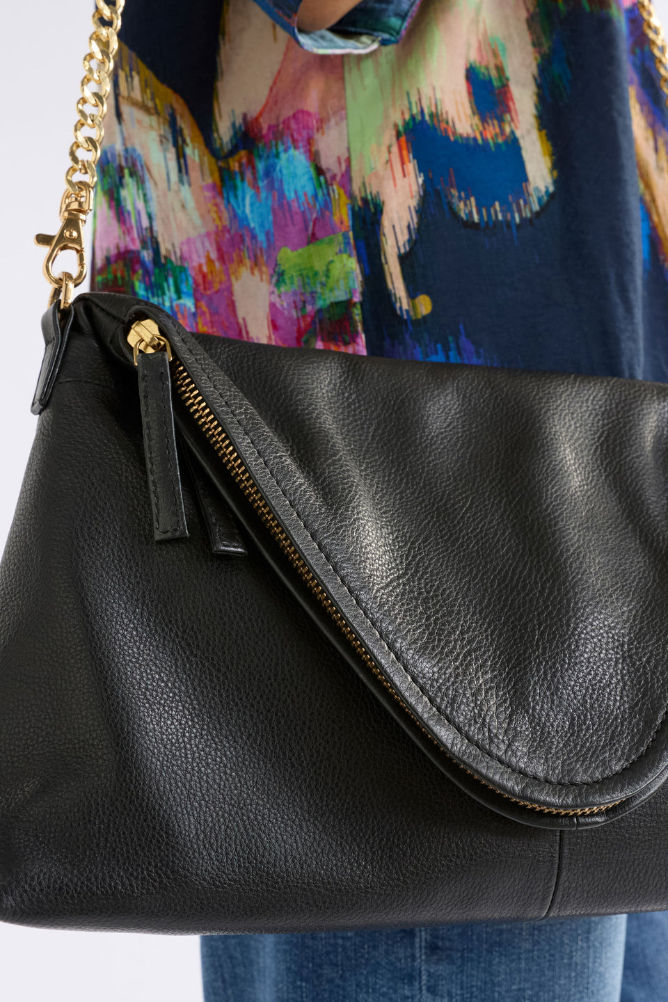 Dreii Crossbody on model close up detail of zip | BLACK