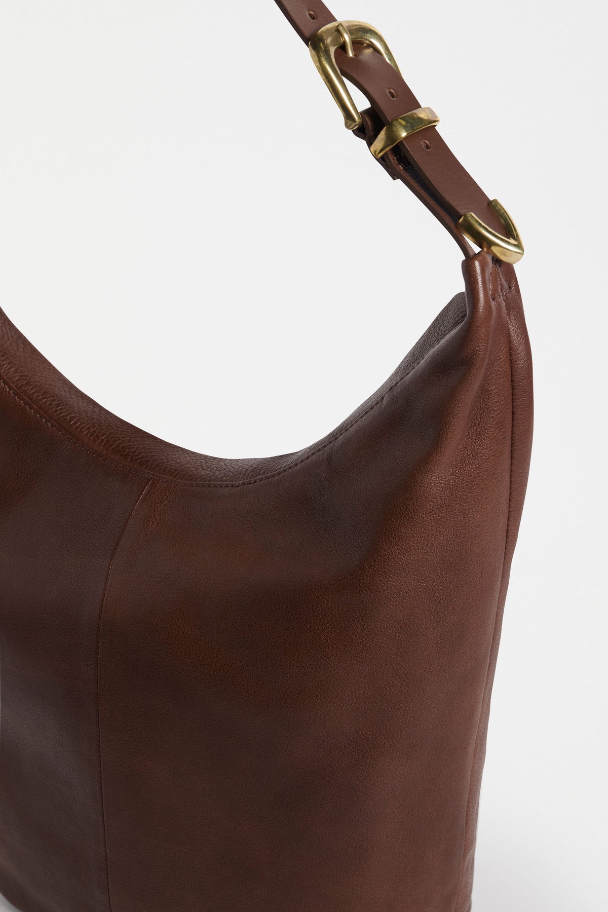 Lumme Tote Flat Lay Close Up of strap and buckle detail | SIENNA