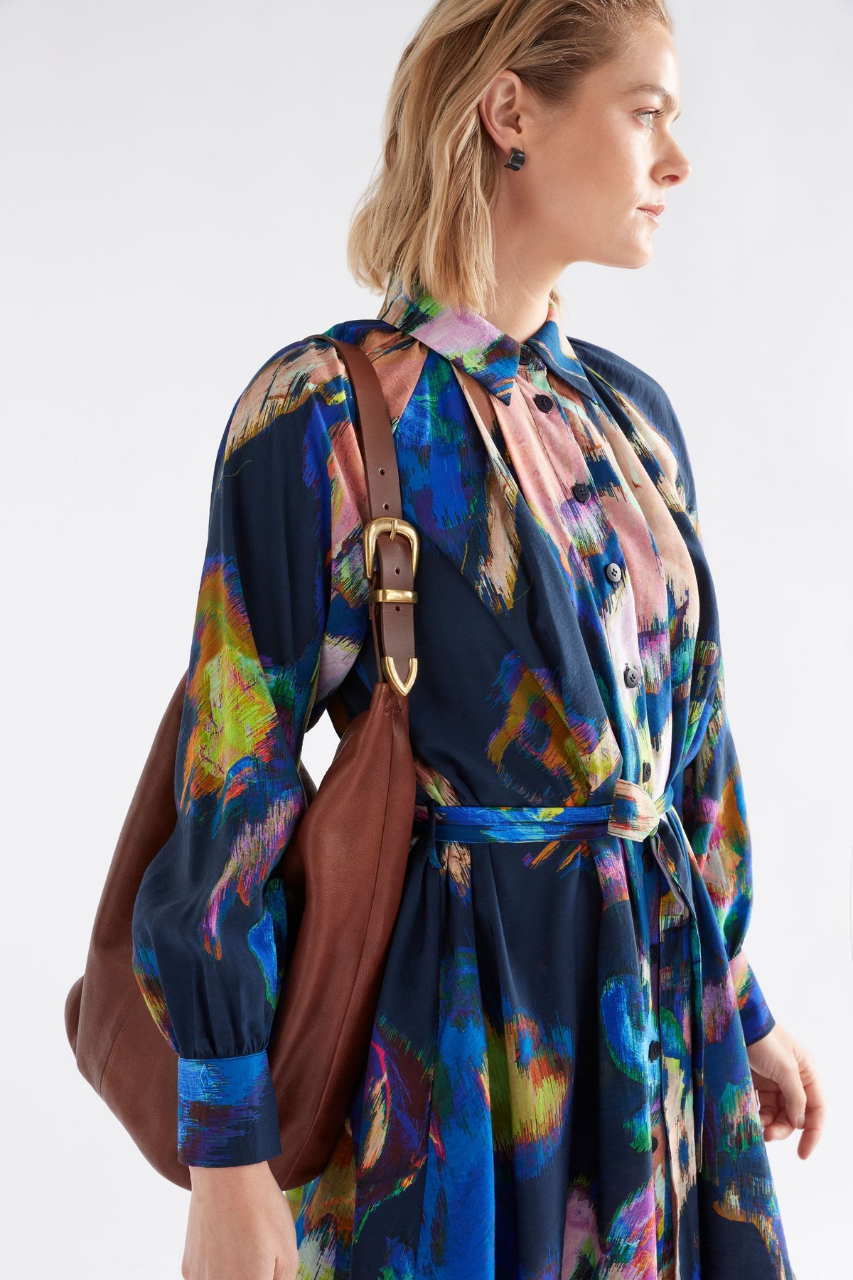 Lumme Tote Bag model close up with strap detail | SIENNA