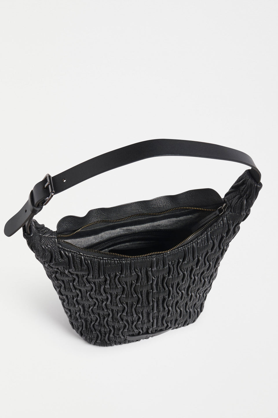 Lumme Smocked Leather Small Shoulder Bag internal | BLACK
