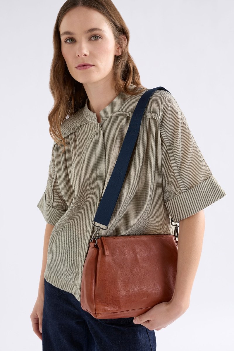 Veni Crossbody Small Bags - ELK | TAN