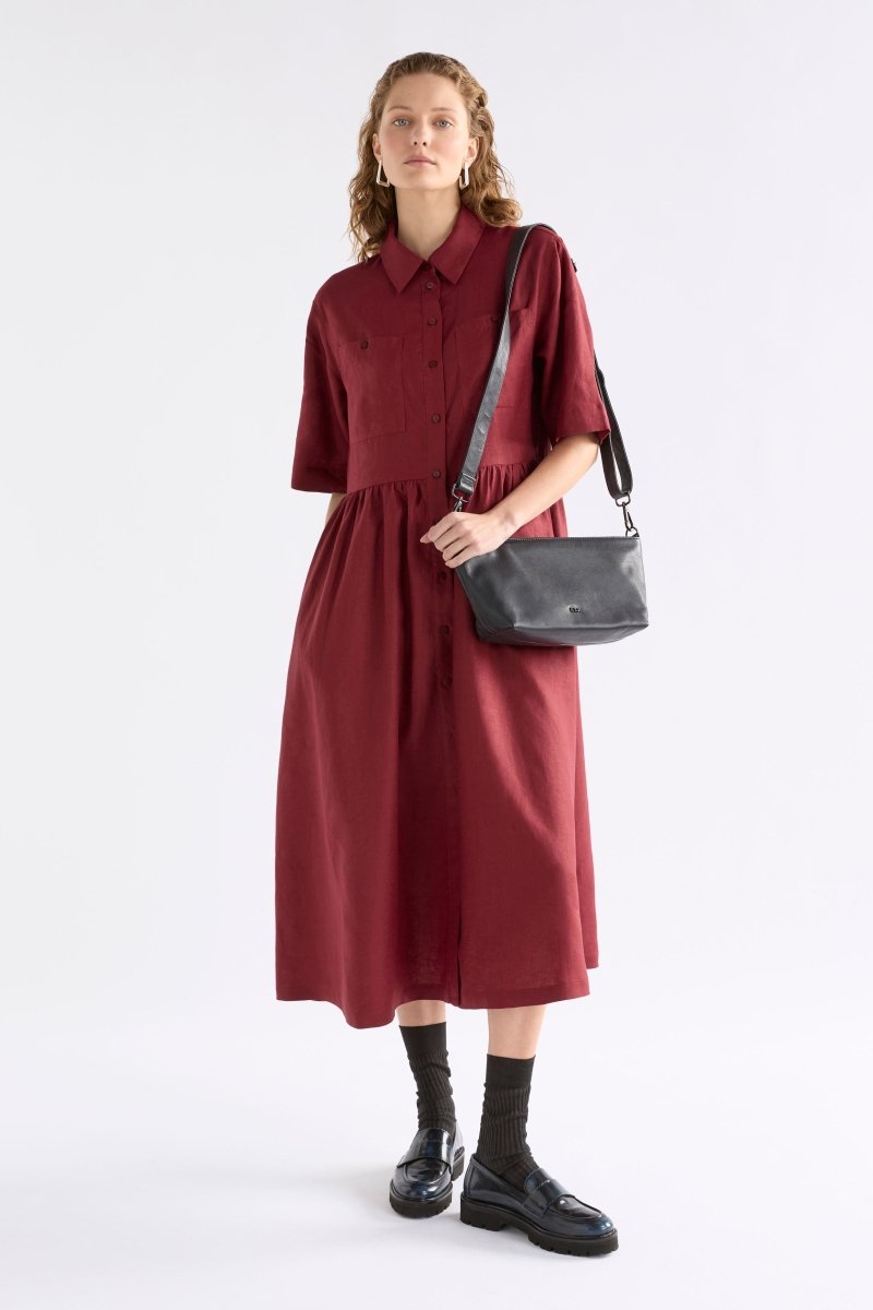 Hansen Remnant Leather Crossbody Bag | NAVY