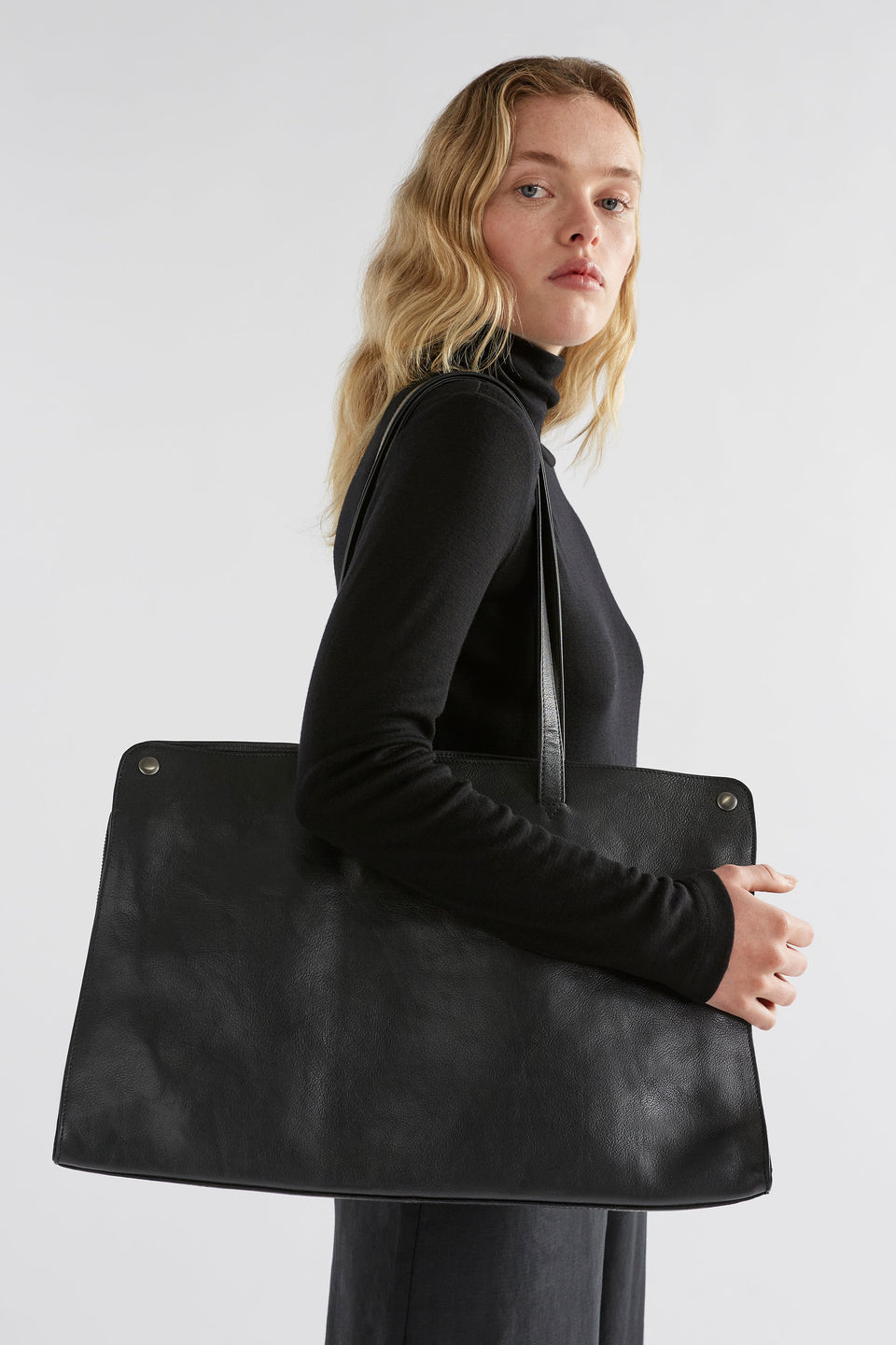 Edda Large Cow Leather 2 Pocket Bag Front | Black