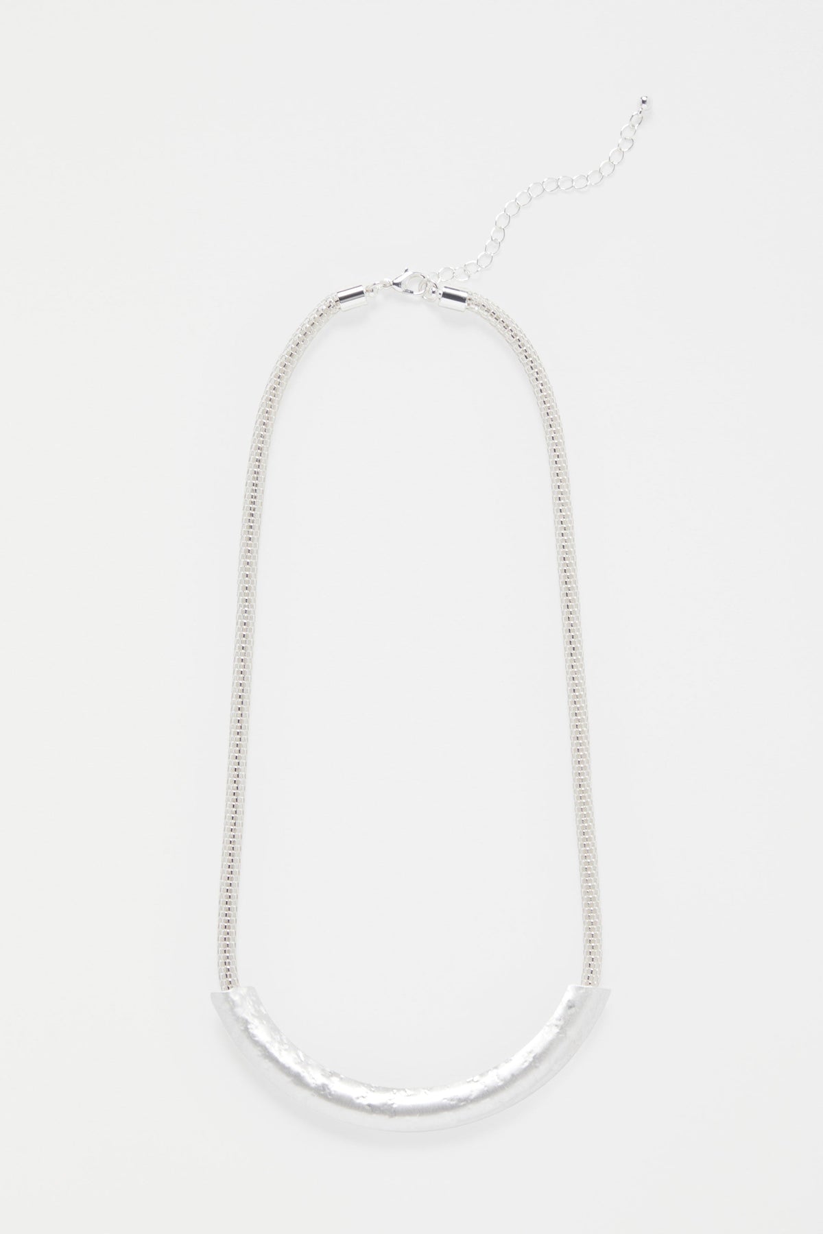Gild Snake Chain Hammered Half Moon Pedant Metal Necklace | SILVER