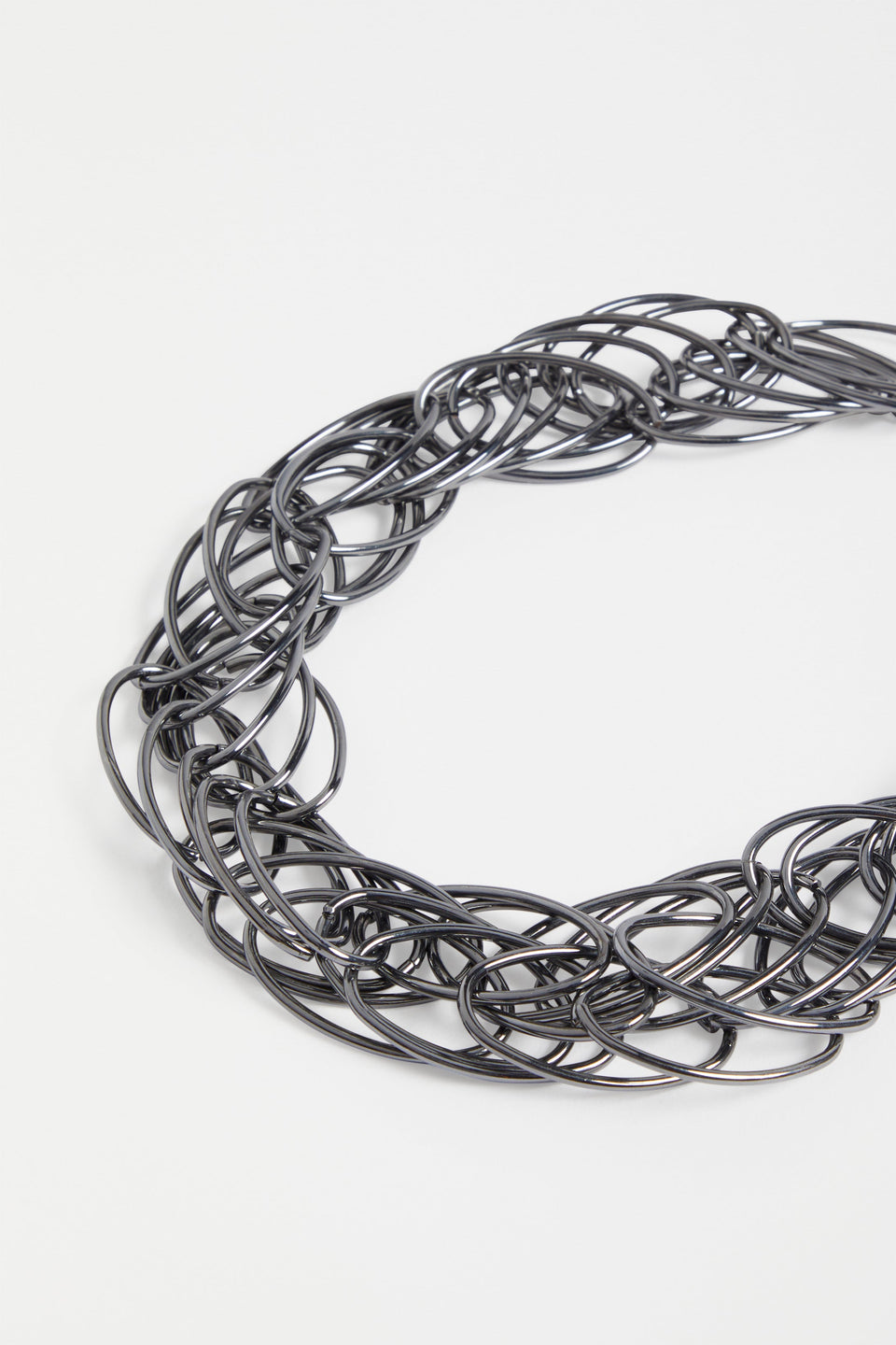 Rei Chunky Oval Chain Short Necklace detail | GUNMETAL