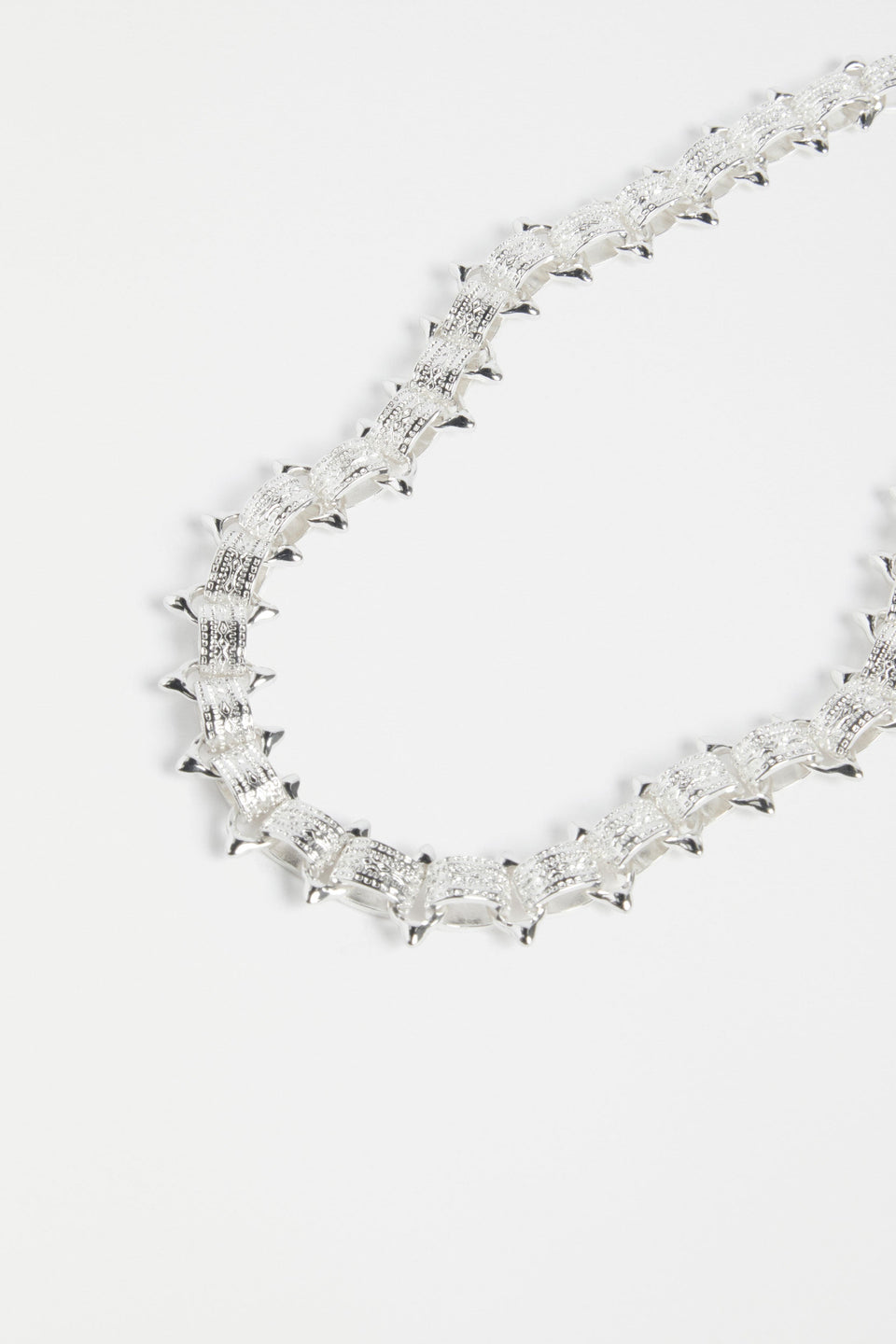 Hvass Chunky Metallic Short Necklace detail | SILVER